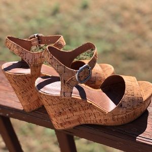 Lucky Brand Patent Cork Wedges
